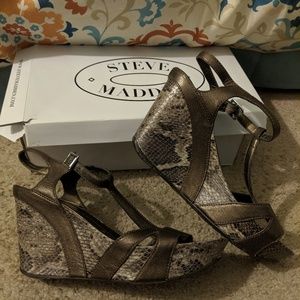 Steve Madden sandal